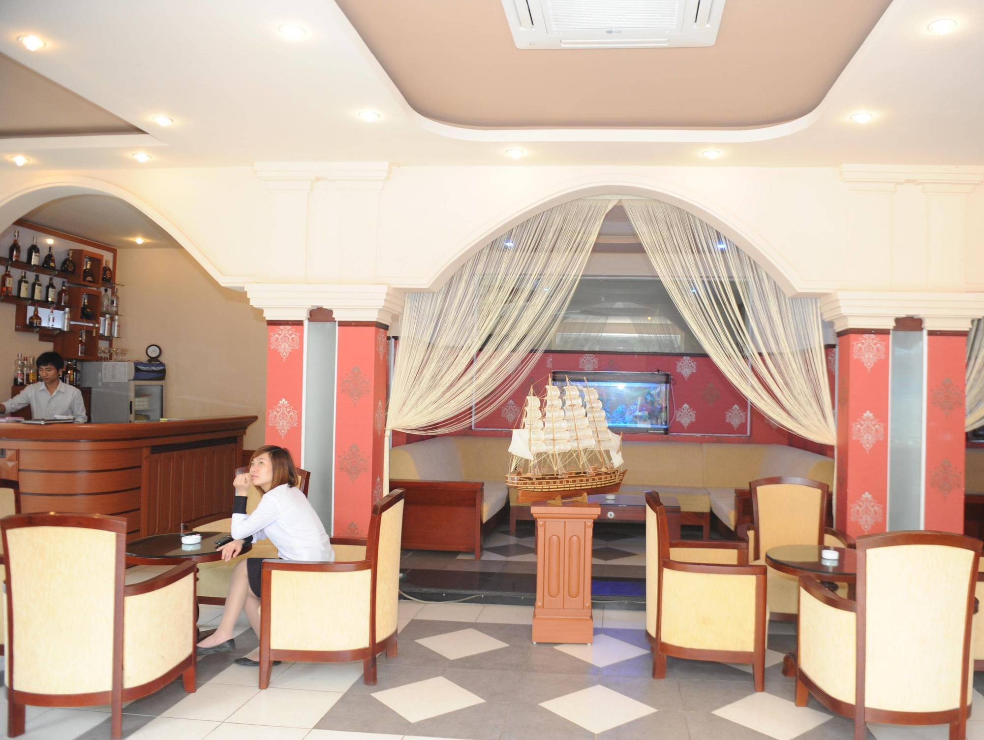 Hoa Phuong Hotel Hai Phong Buitenkant foto